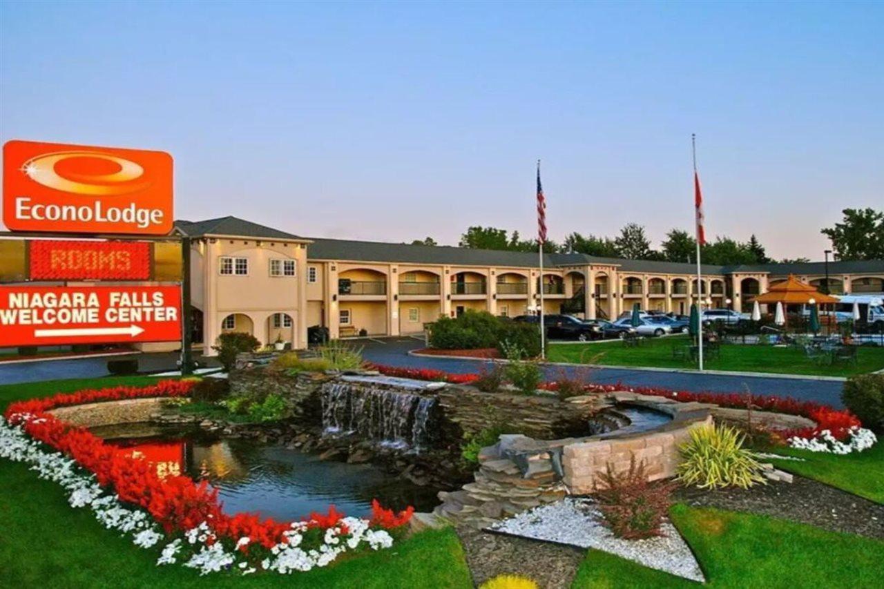 Econo Lodge At The Falls North Niagara Falls Exterior photo